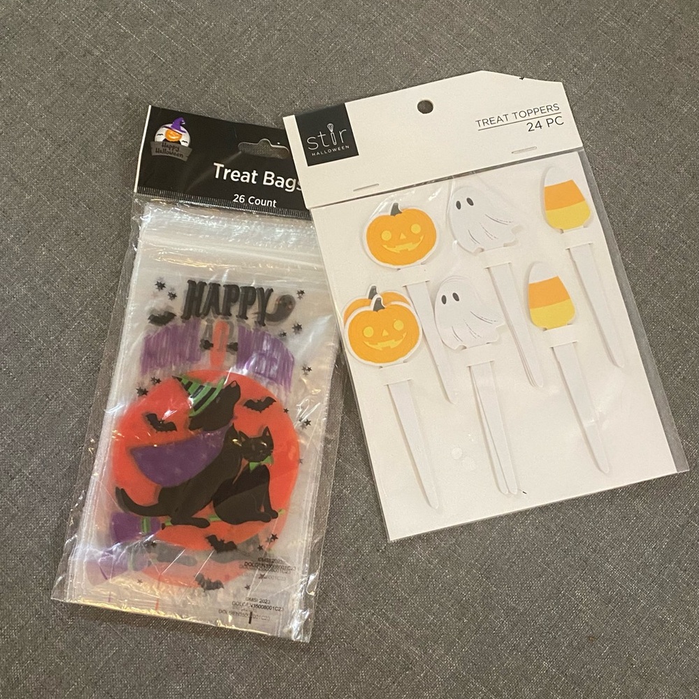 Halloween Treat Bag & Cupcake Topper Set – Party Supplies Bundle